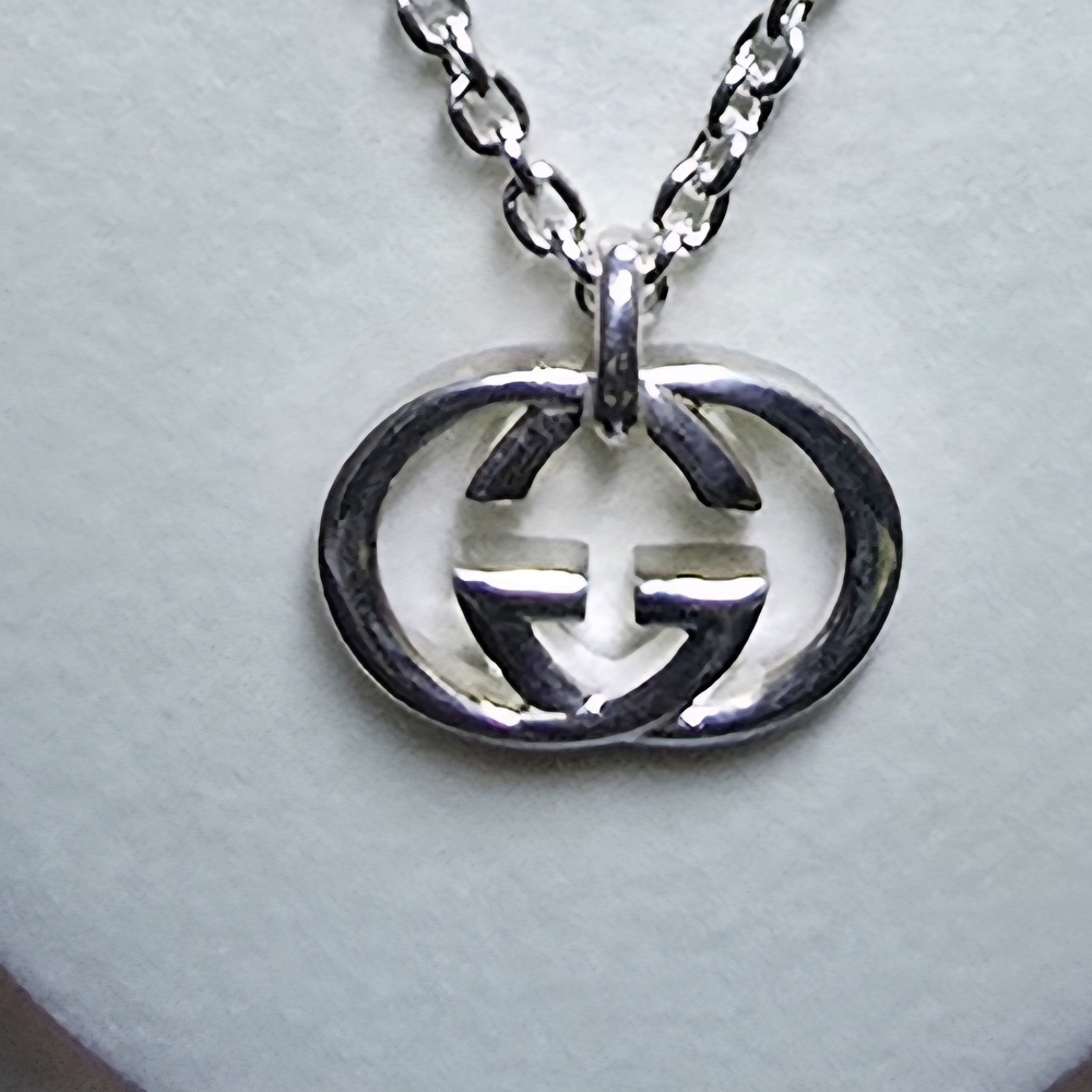 Gucci Interlocking GG 925 Sterling Silver Pendant Necklace - EUC - Picture 3 of 8
